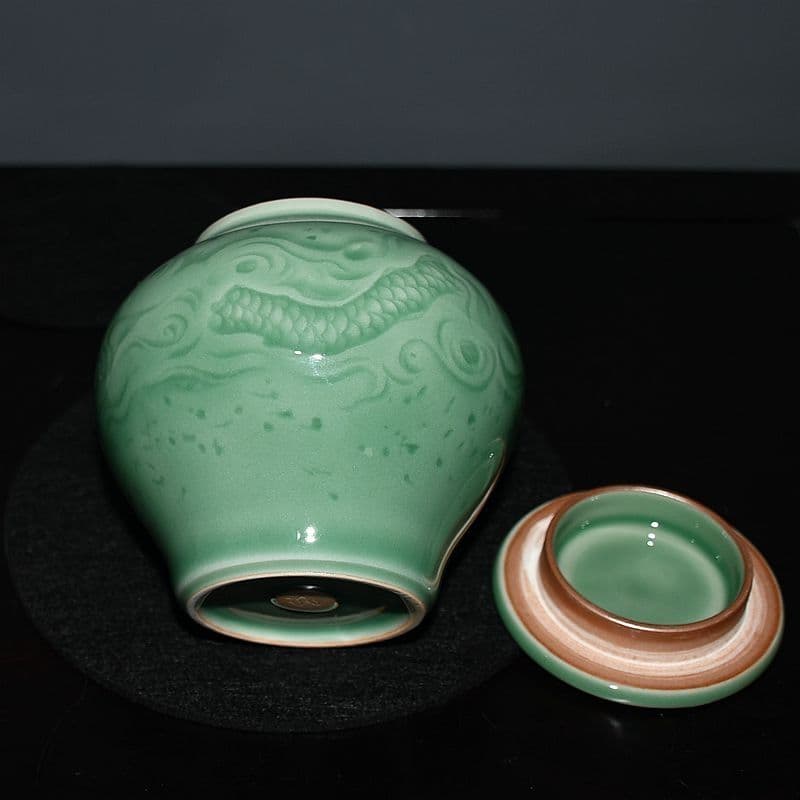 龍泉青磁  雲竜  貯蔵タンク  陶磁器 装飾品 現代工芸品 美術品 置物