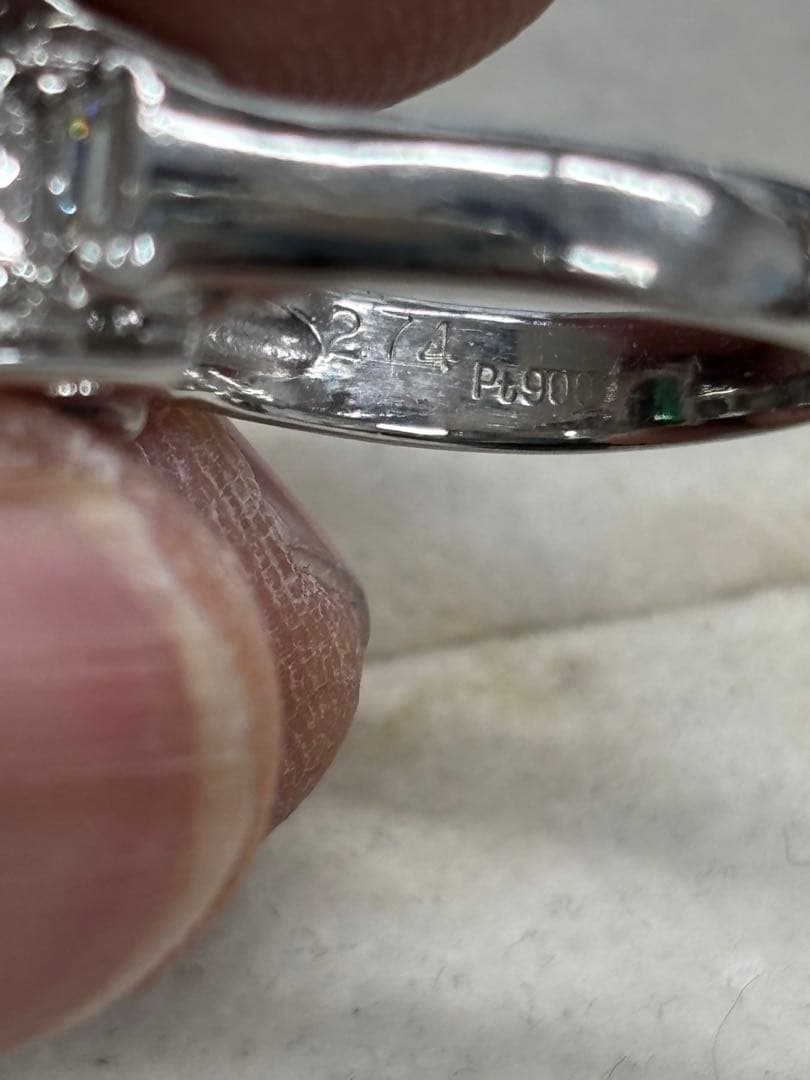 B5643 エメラルド2.74ctダイヤモンド0.38ctリングpt900