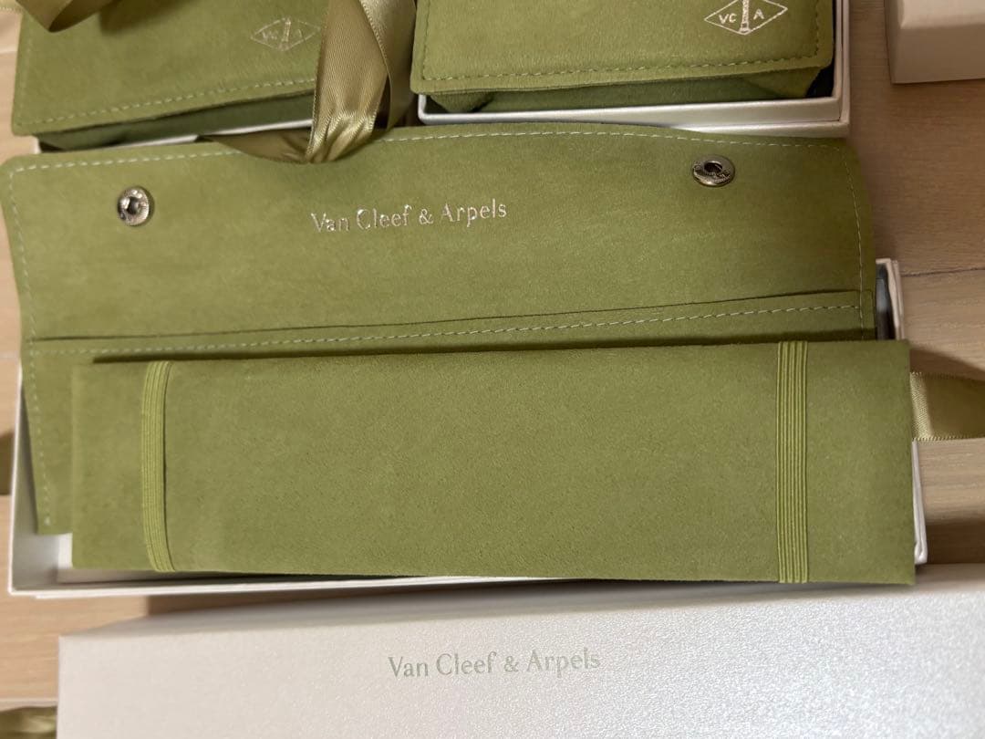 Van Cleef & Arpels グリーンポーチセット 5個セット