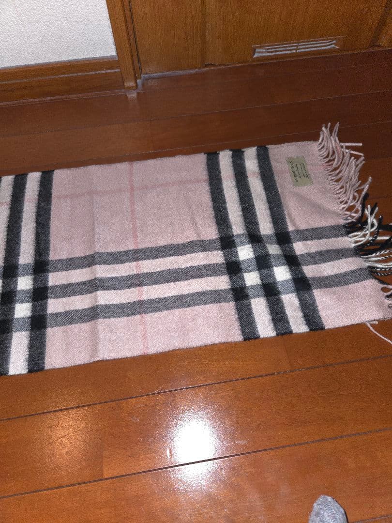 ★ゆありま★美品★バーバリーロンドン スコットランド製 カシミア100%
