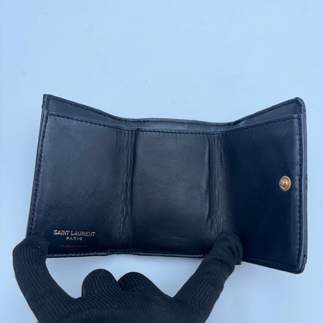 サンローラン　二つ折り　YSLロゴ　キルティング　レザー　ブラック