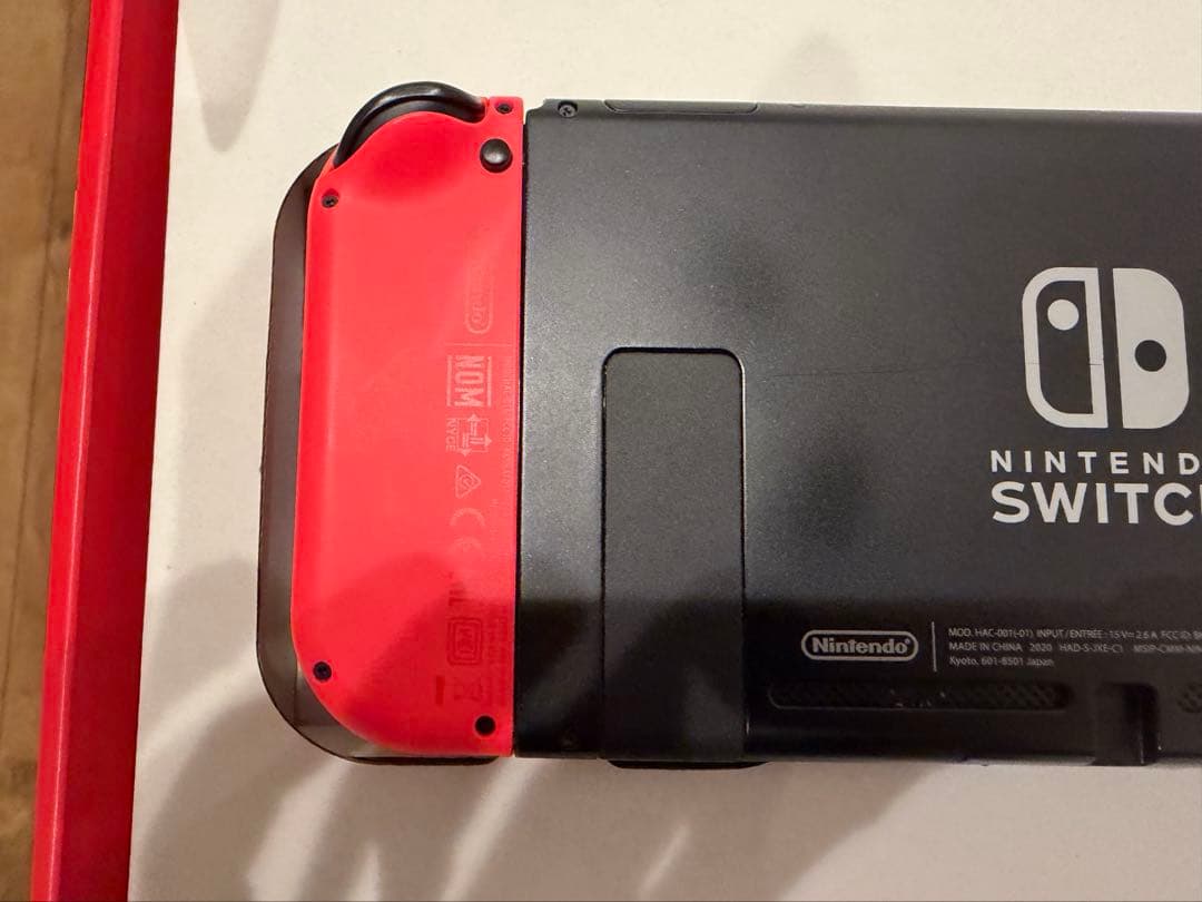 美品　 Nintendo Switch ネオンブルー・ネオンレッド スイッチ