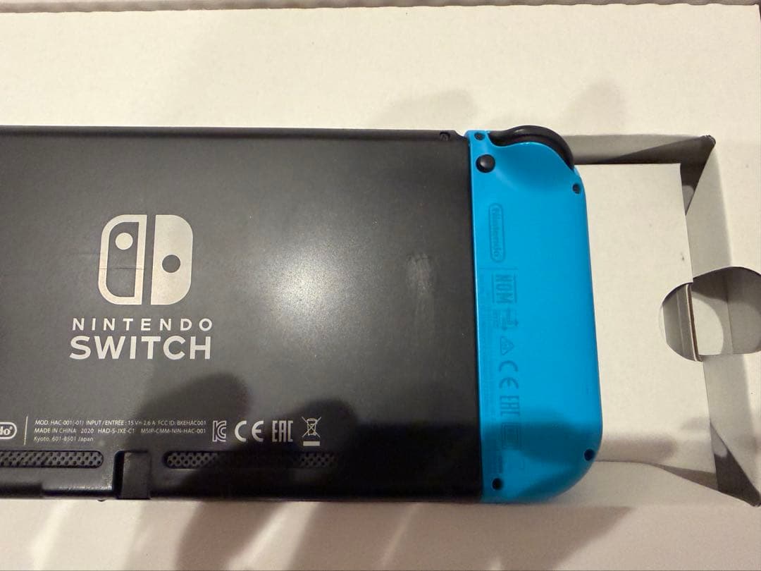美品　 Nintendo Switch ネオンブルー・ネオンレッド スイッチ
