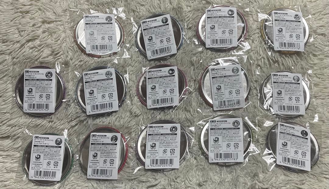 くじ引き堂　オーバーロード　オンラインくじ　缶バッジ　　14個セット