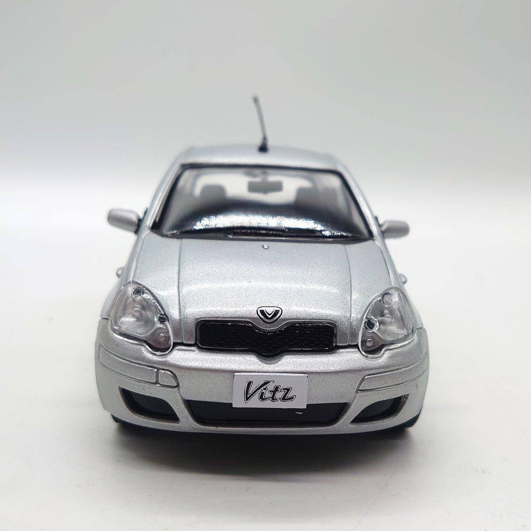 TOYOTA Vitz カラーサンプル ミニカー フィギュア