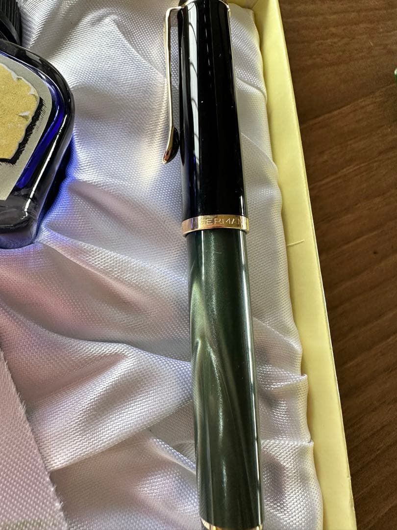 ペリカン　万年筆　GV300