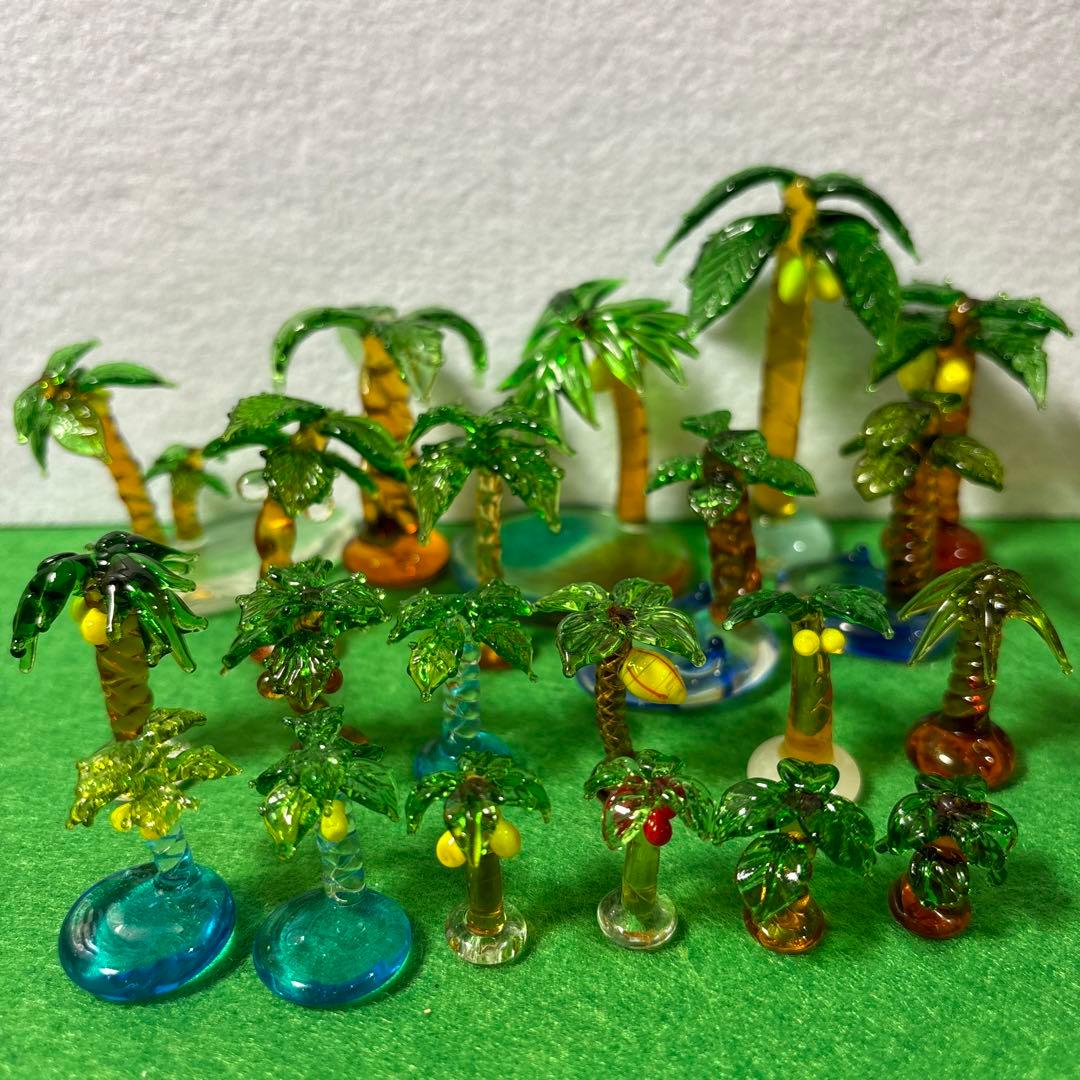 ヤシの木　ガラス細工　ミニチュア
