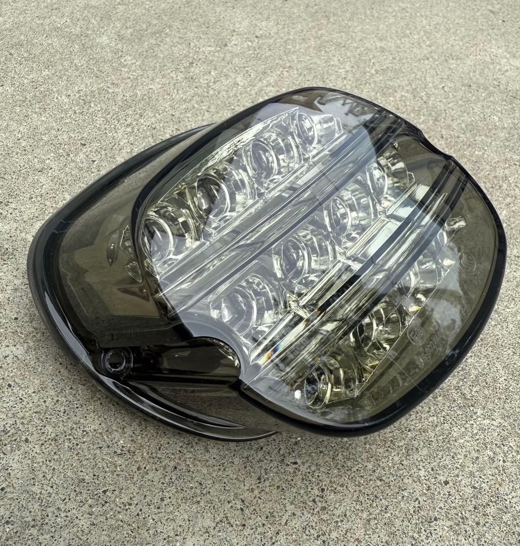 LEDテールランプ ハーレー純正　FXLRST等