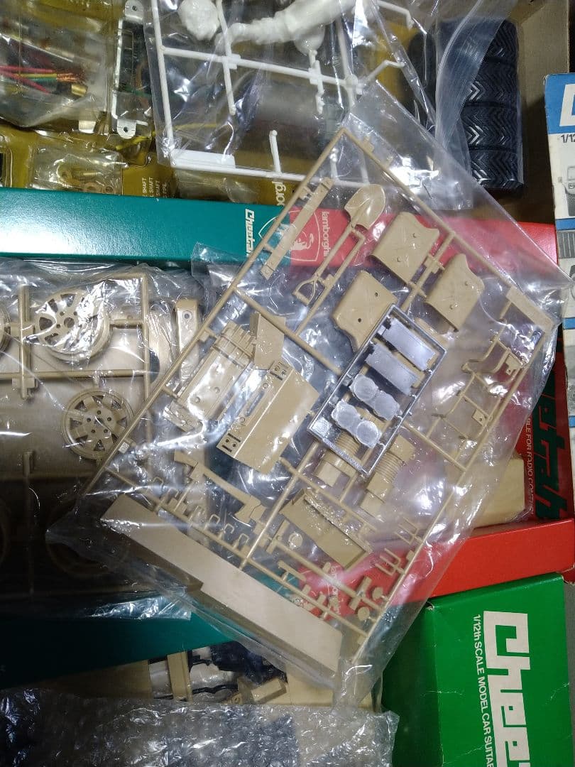 タミヤ　TAMIYA　1/12 ランボルギーニ　チーター　組立途中　（ジャンク）