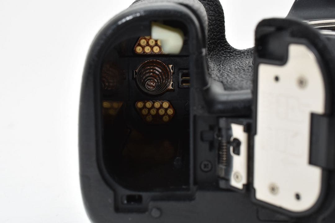 デジタル一眼レフカメラ Canon EOS 7D Mark II標準レンズセット