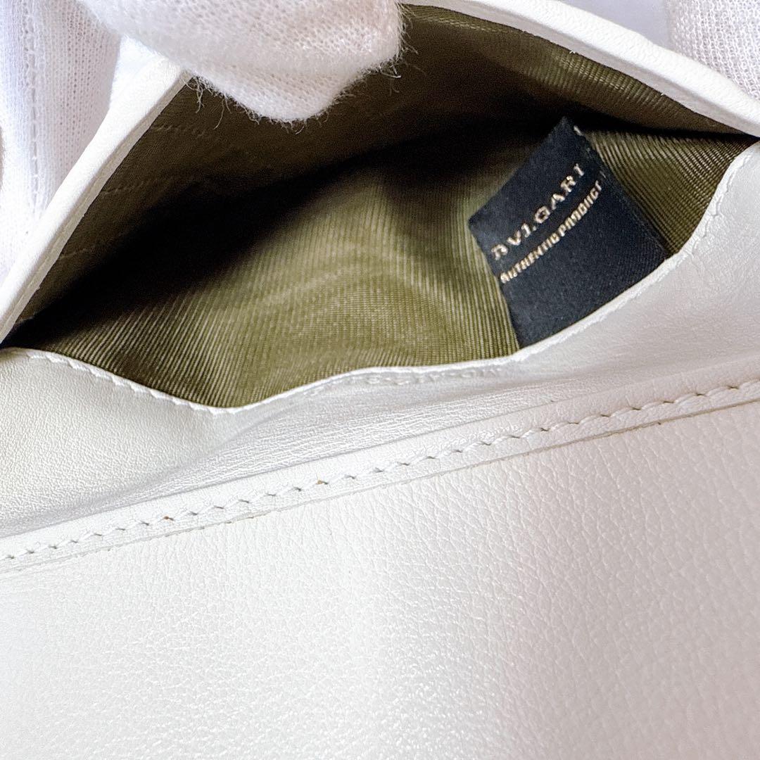 ブルガリ チャンドラ レザー 三つ折り 財布 ウォレット 小銭入れ 札入れ 白