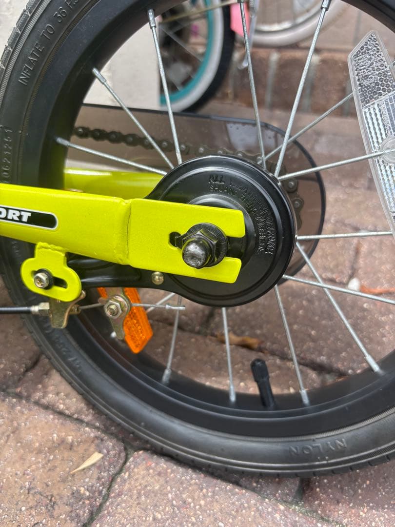 STRIDER（ストライダー）14x イエロー　本体・付属品・スタンド付元箱あり