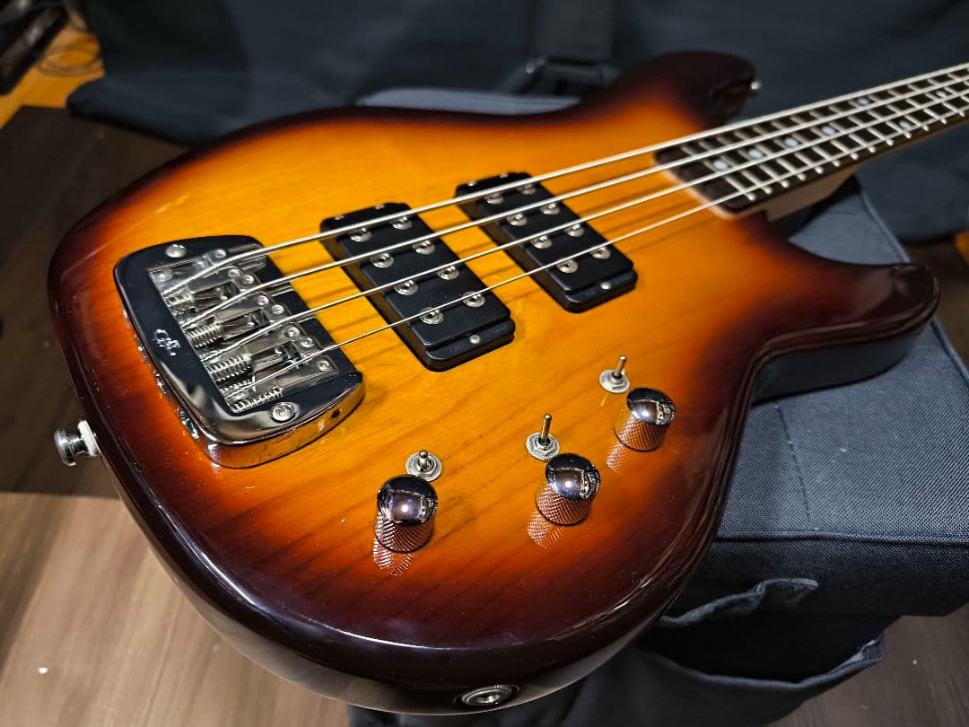 G&L L-2000 tribute エレキベース Bass