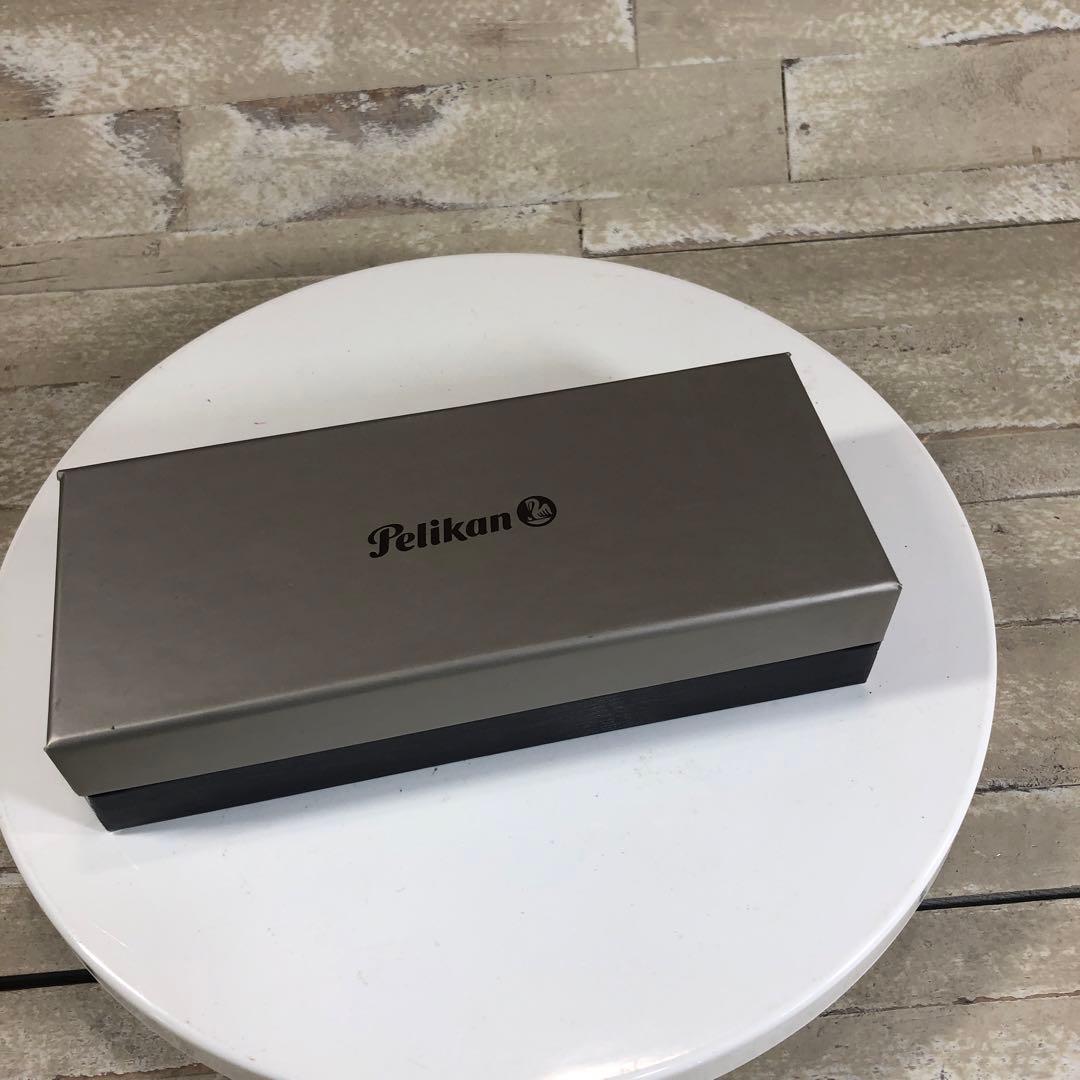 Pelikan 万年筆 M400 グリーン/ブラック　F 細時タイプ　未使用✨