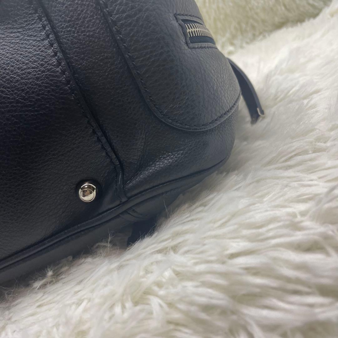 【美品】トッズ ワンショルダーバッグ キューブ オールレザー スタッズ 黒