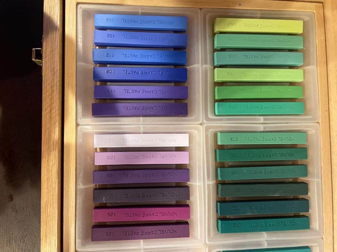 超美品❣️ヌーベルカラーパステル 96色セット ￼木箱入り ターレンスジャパン
