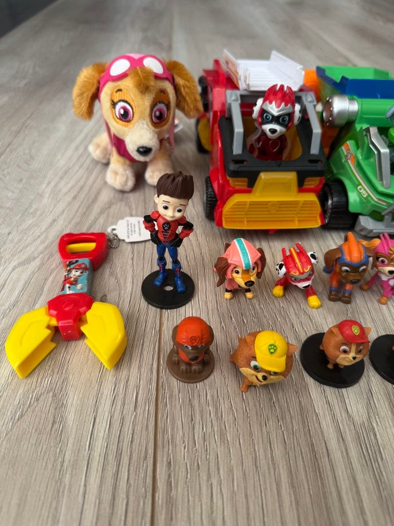 パウパトロールベーシックビーグルセット　フィギュア付き