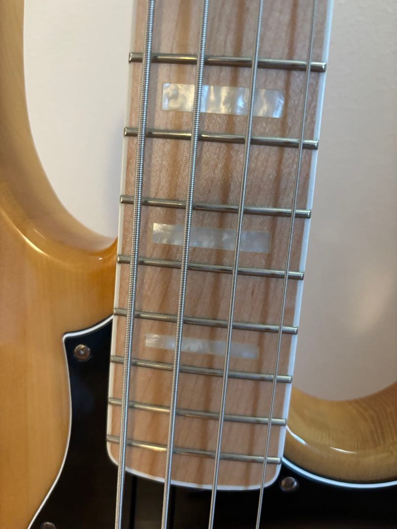 エレキベース Grass Roots G-AMAZE VN