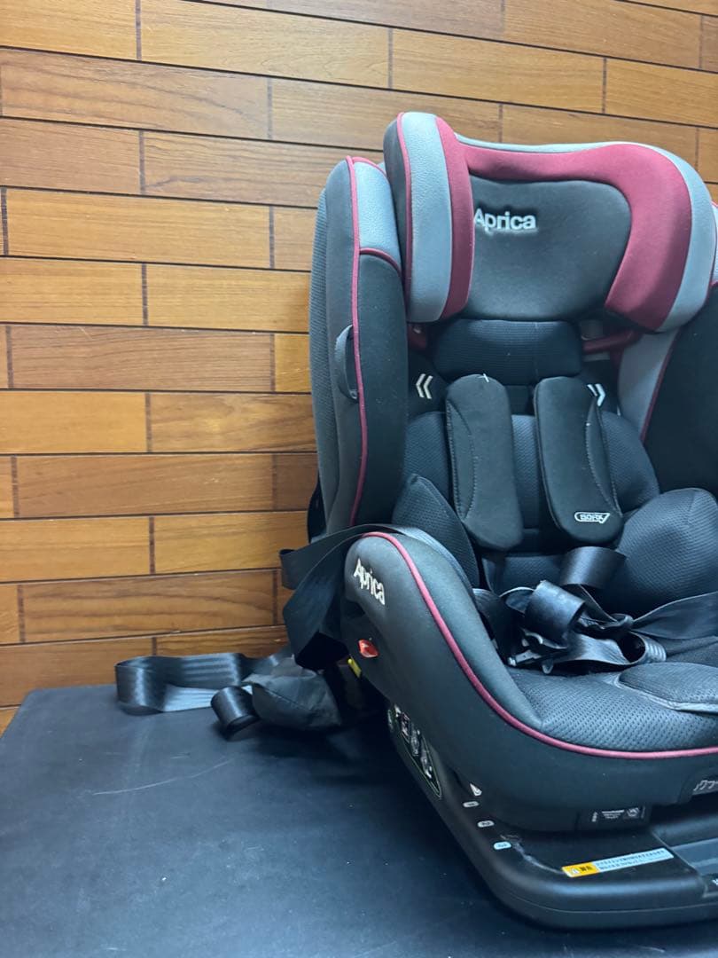 アップリカ フォームフィット チャイルドシート ISOFIX