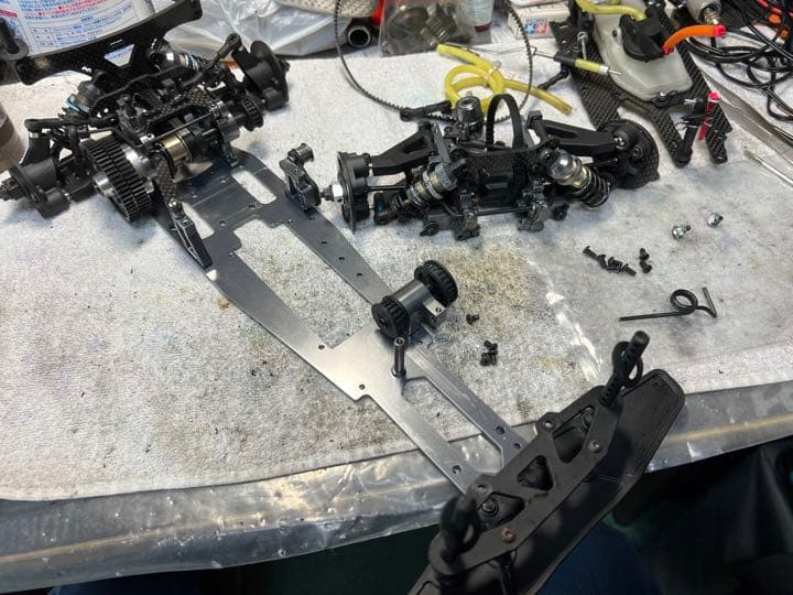 BMT社製　701 1/10GPツーリングカー組み立て済み