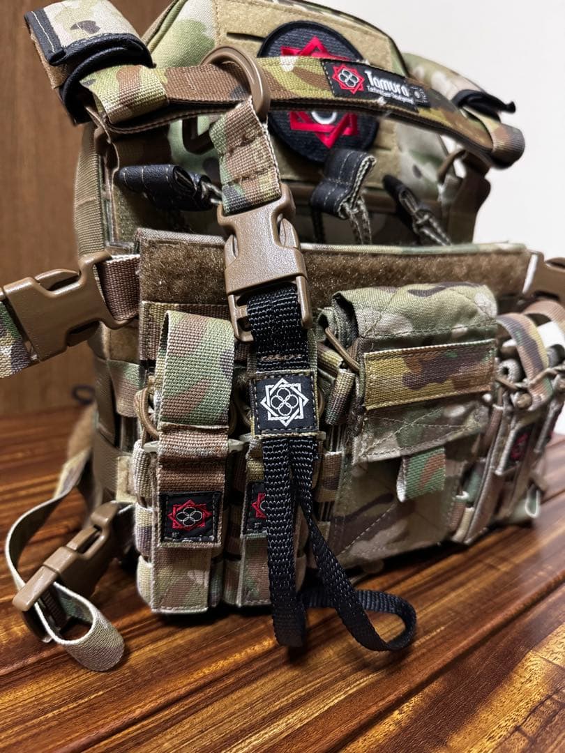田村装備開発　UCR プレートキャリア マルチカム