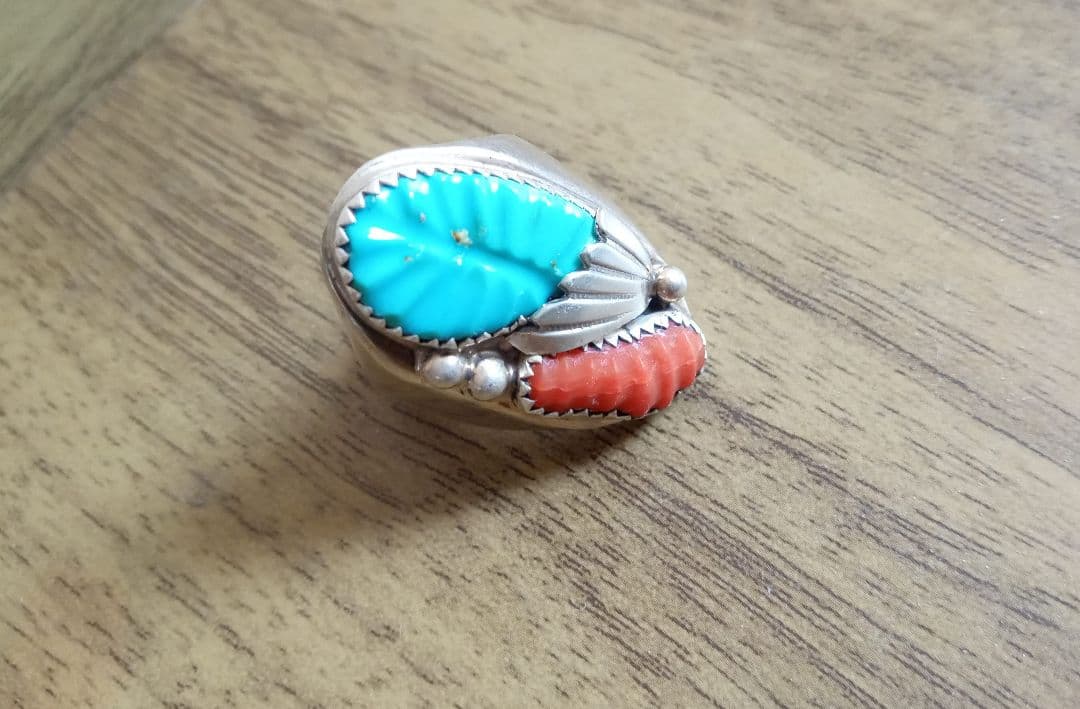 ズニ族 インディアンジュエリー