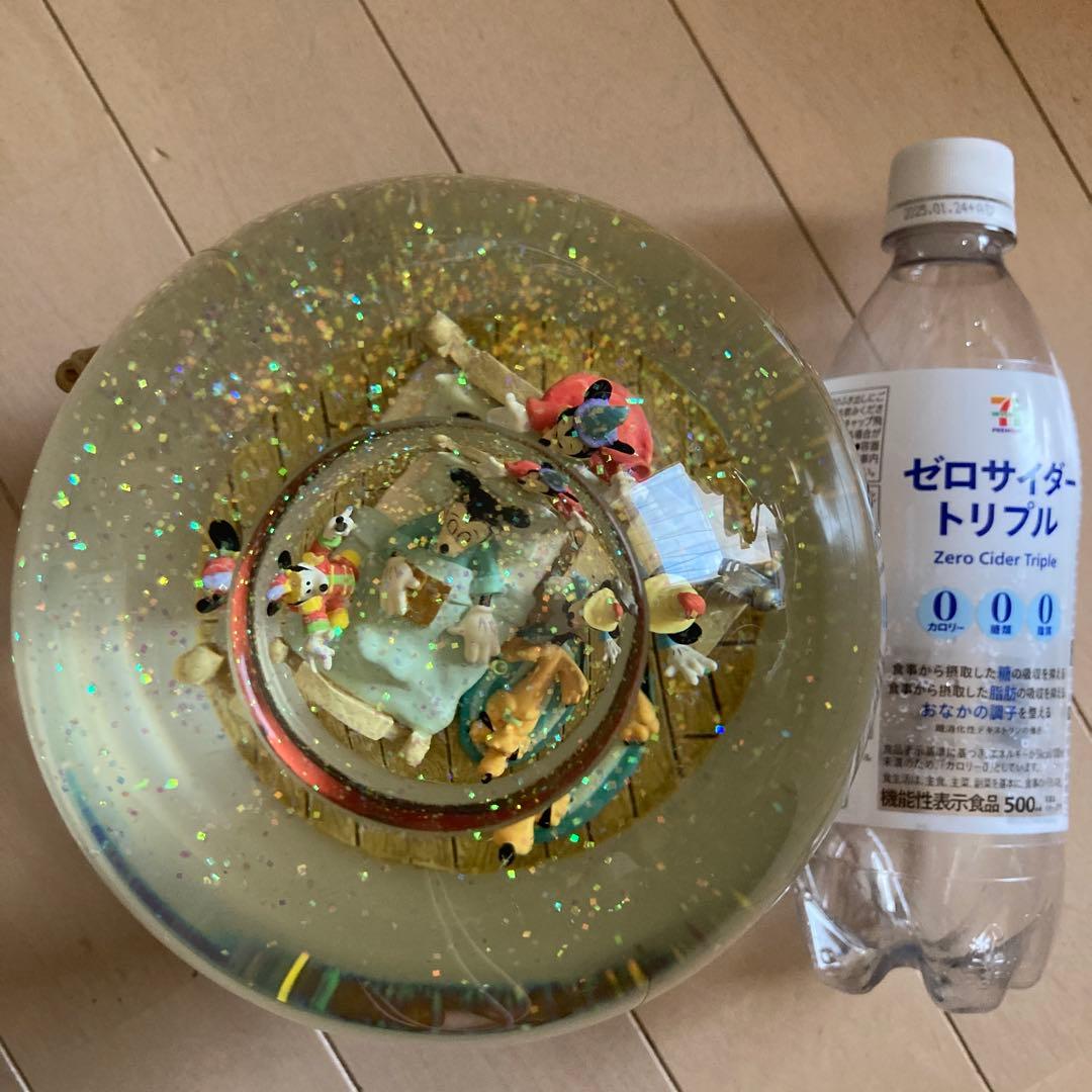 ディズニー　スノーグローブ　スノードーム