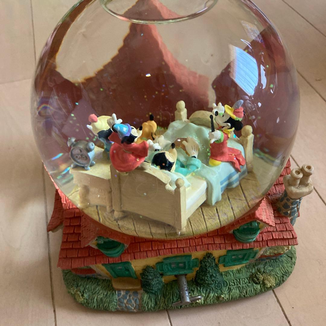 ディズニー　スノーグローブ　スノードーム