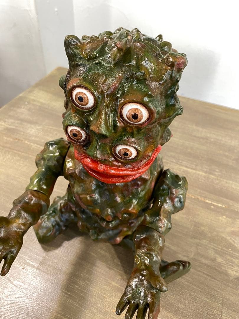 NAGNAGNAG Four Eyesカリモクコラボ　暴力原人