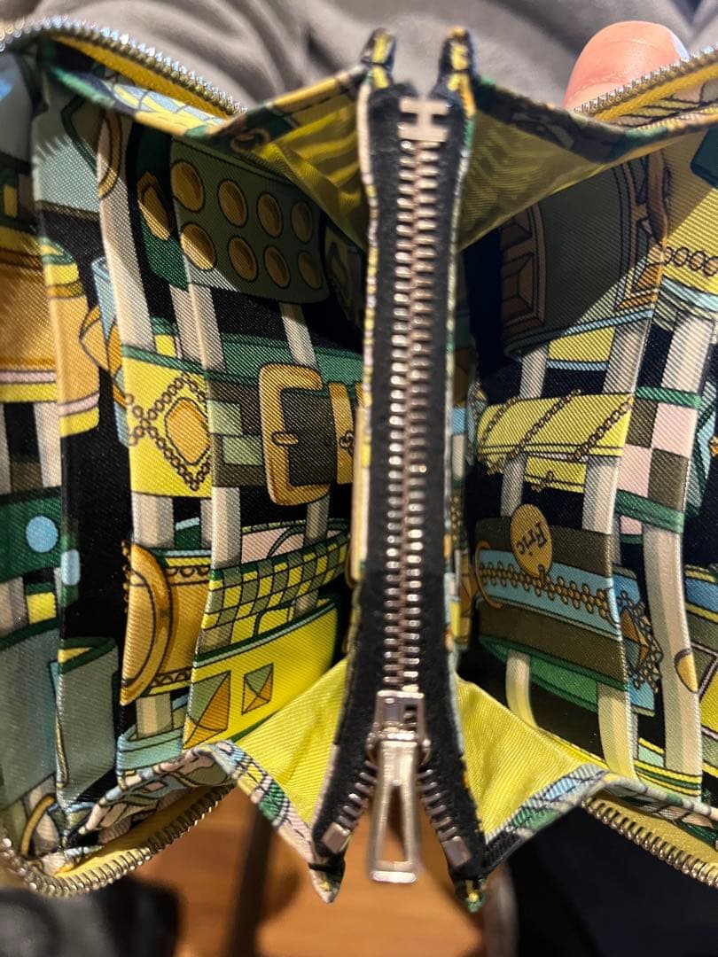 エルメス　アザップシルクインコンパクト