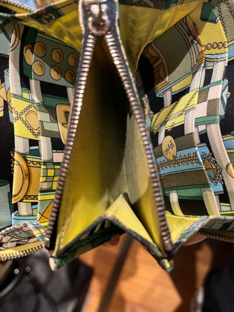 エルメス　アザップシルクインコンパクト