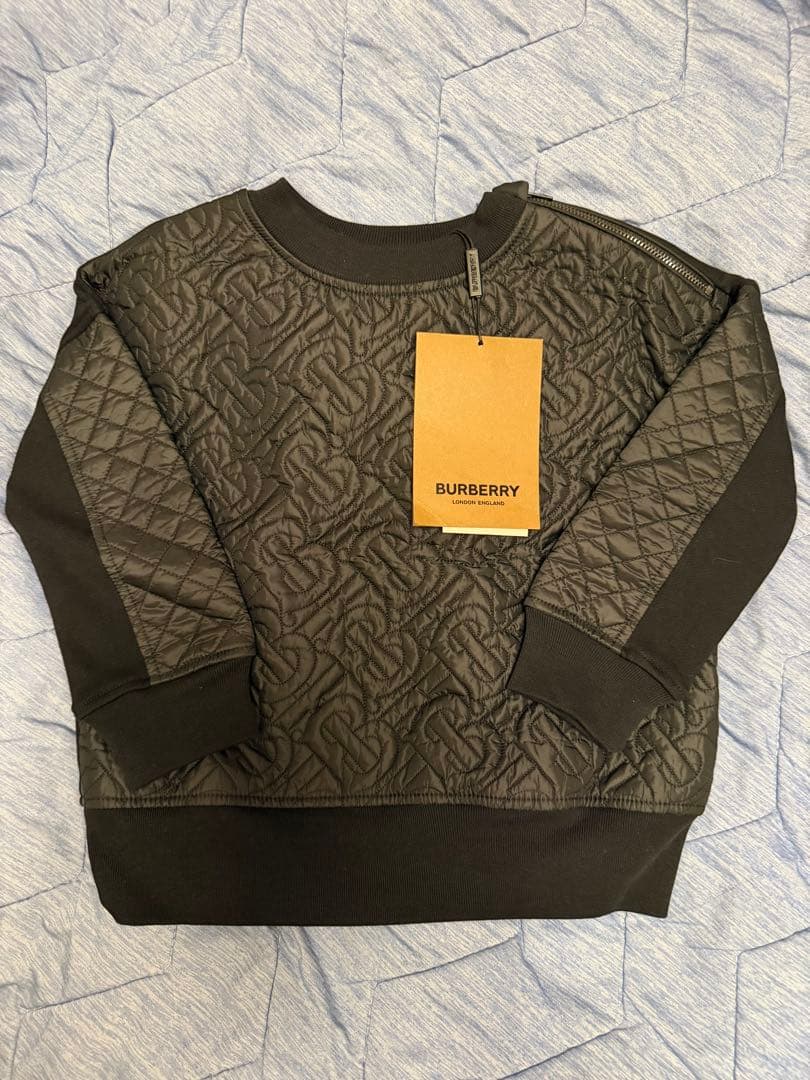 【専用】Burberry トレーナー スウェット 4y 新品未使用タグ付　セット