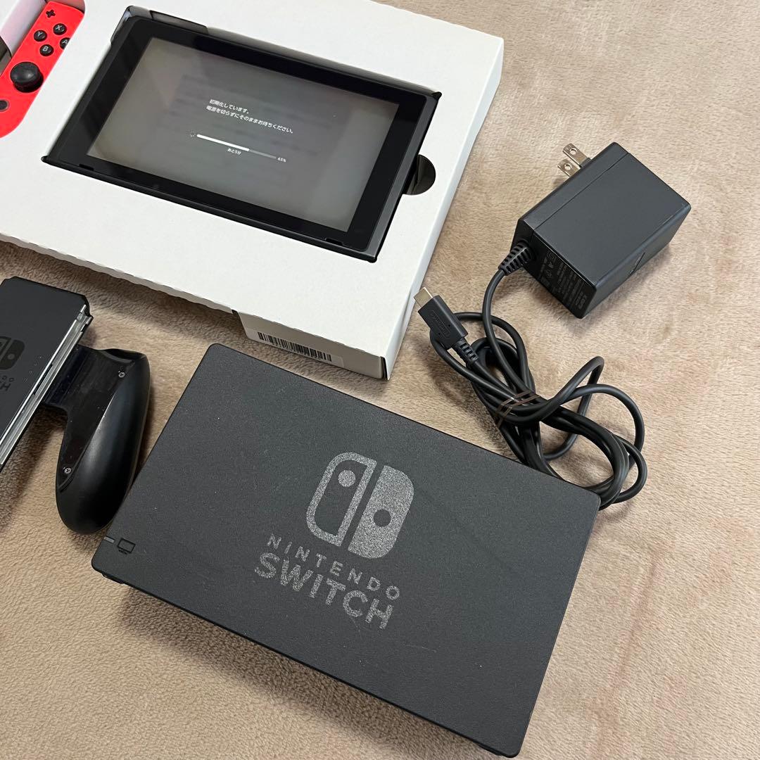 ニンテンドー　Switch本体　ケース付き　箱付き