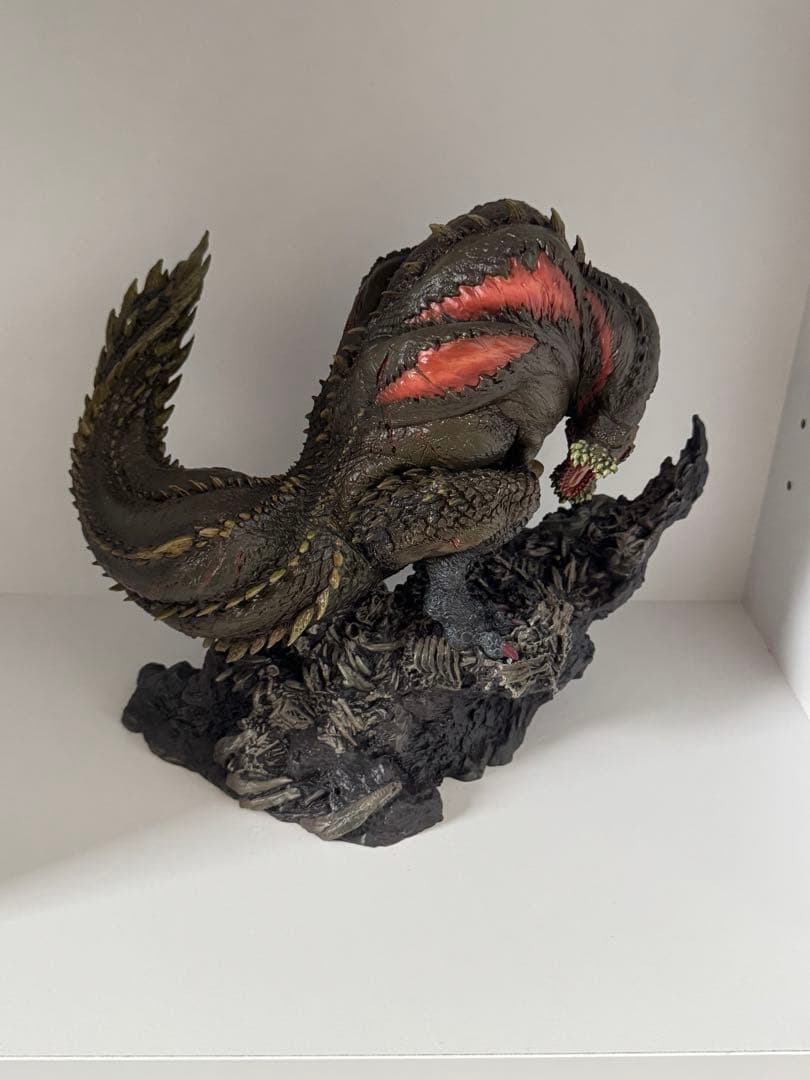 モンスターハンター　イビルジョー　フィギュア