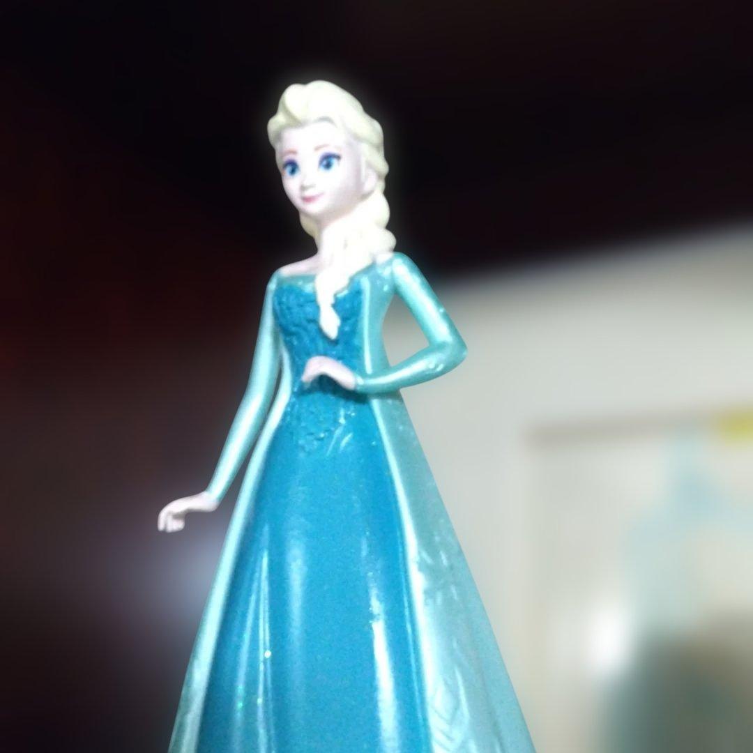 アナ雪 エルサフィギュア付きオルゴール