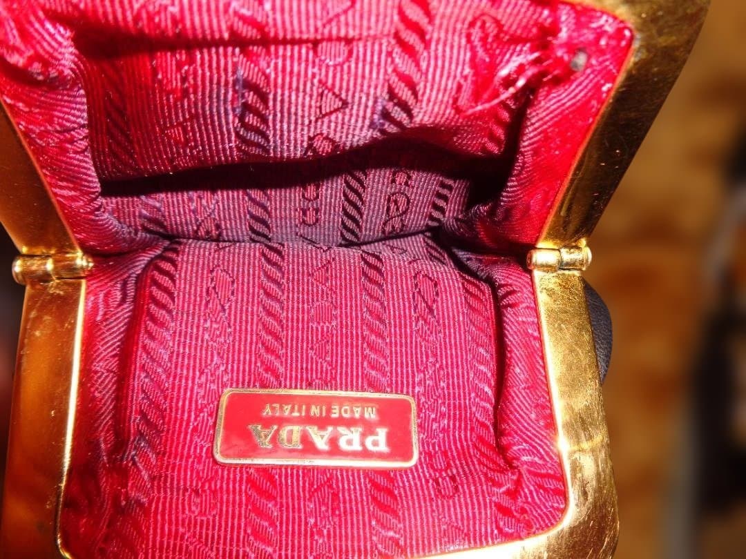 PRADA ブラック レザー がま口 ケース