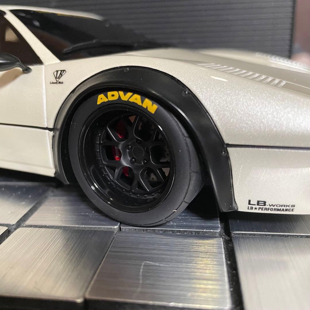 未展示品GTスピリット1/18 フェラーリ308GTB LBワークス400台限定