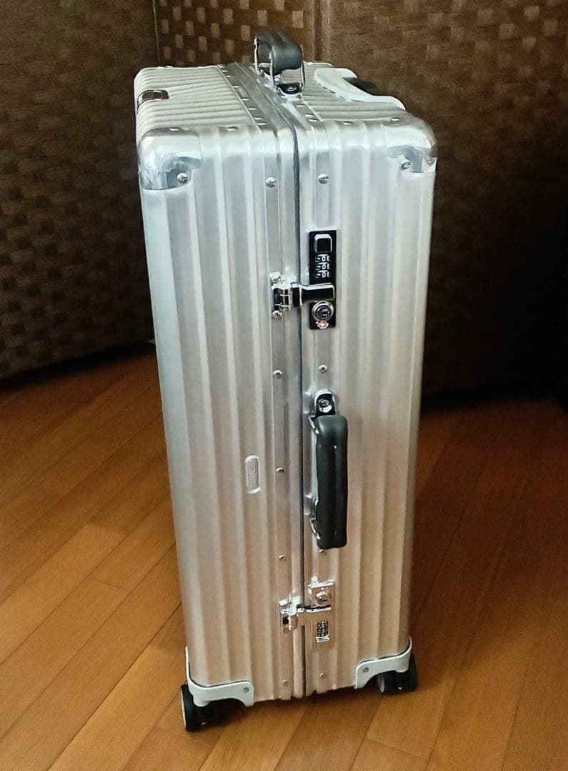 【美品】 リモワ クラシックフライト 4輪 マルチホイール 63L 廃盤モデル