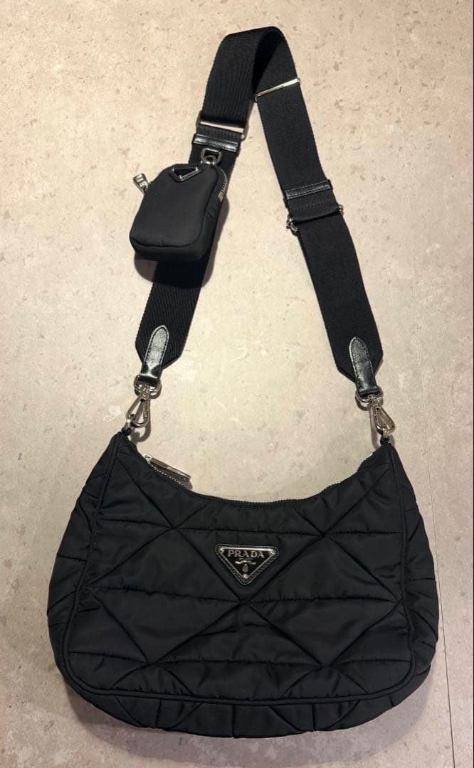 正規品　美品【PRADA】パデッドナイロン ショルダーバッグ