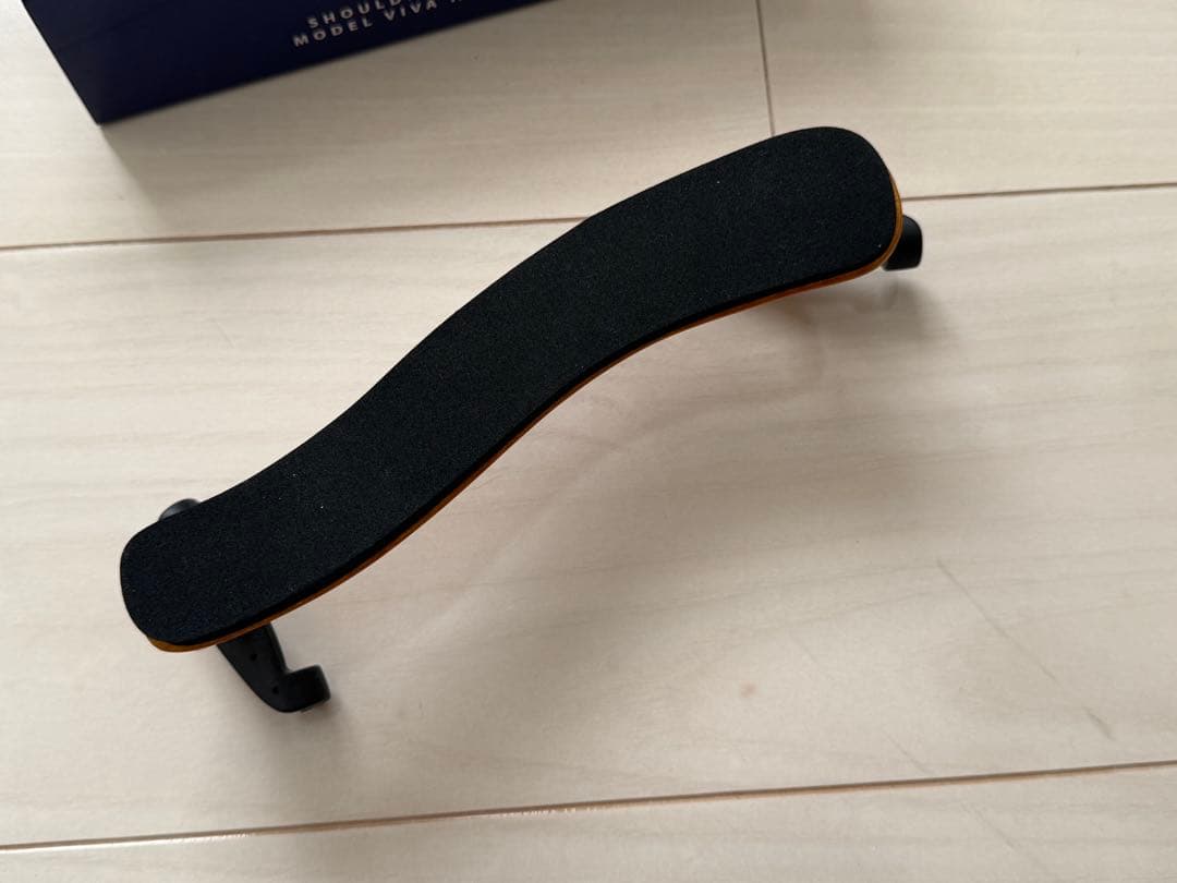 Viva La Musica AUGUSTIN MAPLE（GOLD）肩当て