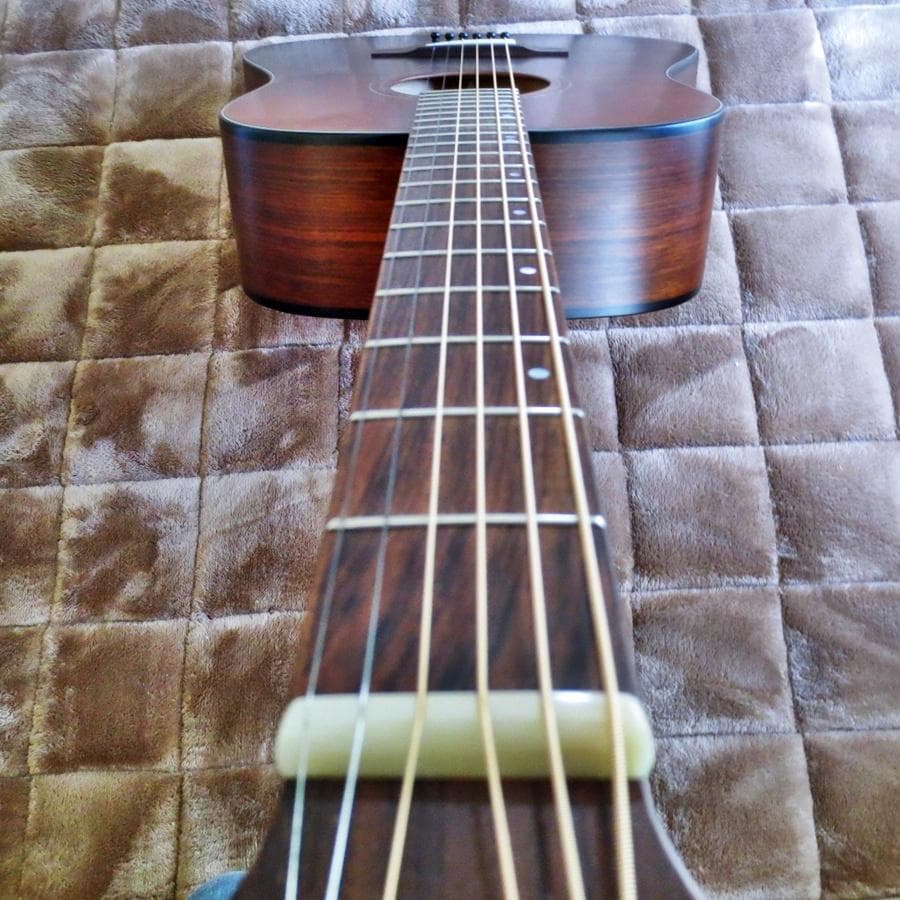 K.Yairi　弦高低く引きやすくトップ単板アコギ