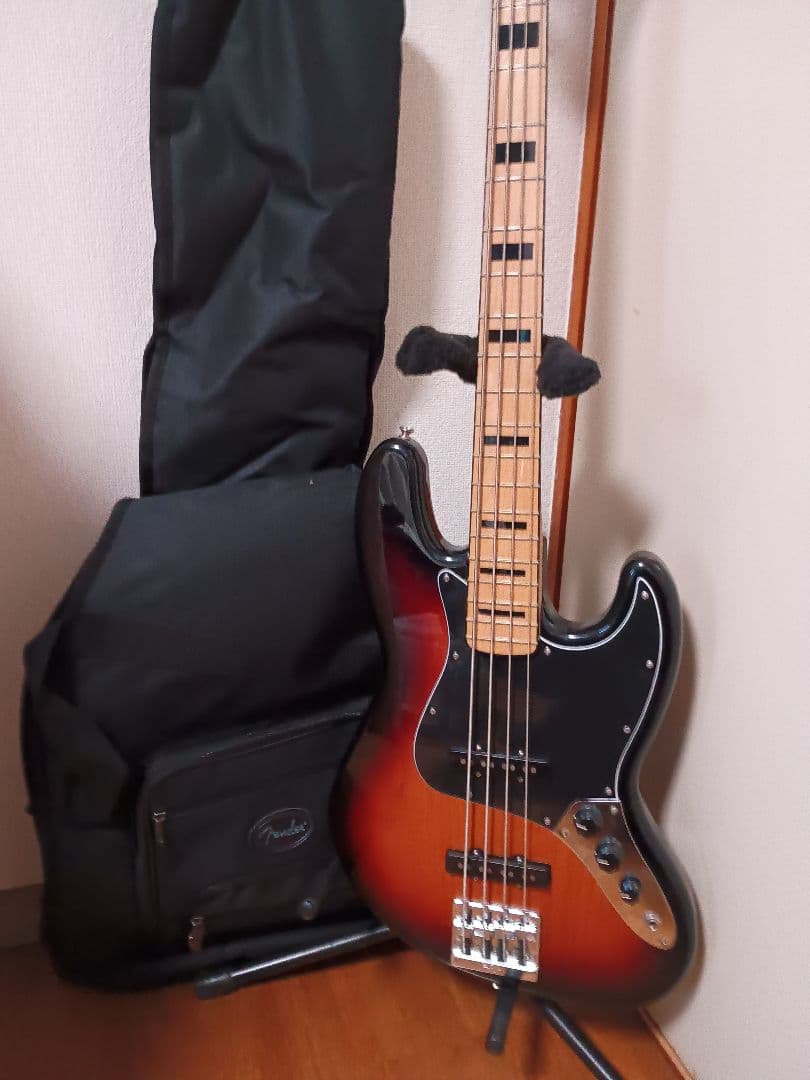 ベース Geddy Lee Jazz Bass 3-Color Sunburst