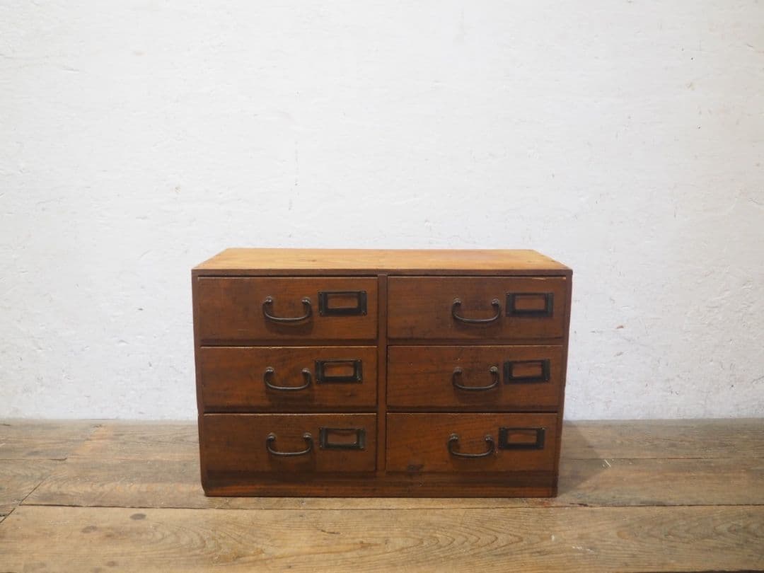 1263　アンティーク　引き出し6杯の収納棚　陳列台　ケース　チェスト　レトロ