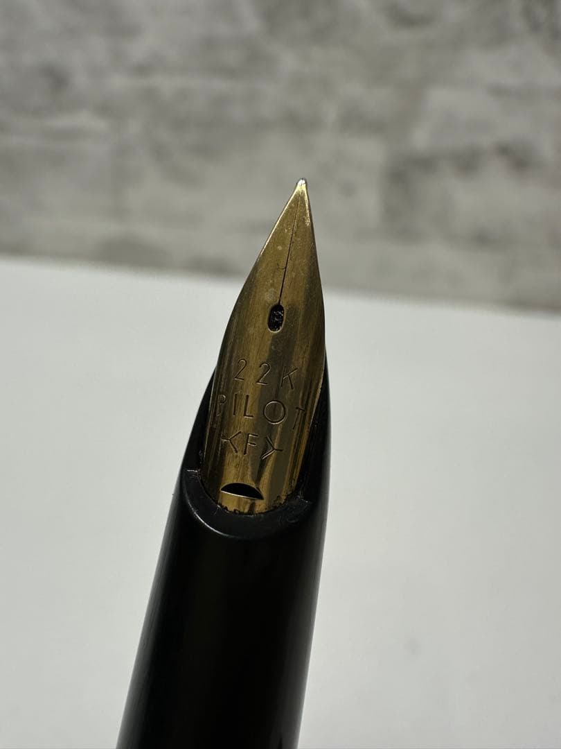 Pilot Elite 22 万年筆 ペン先22K刻印