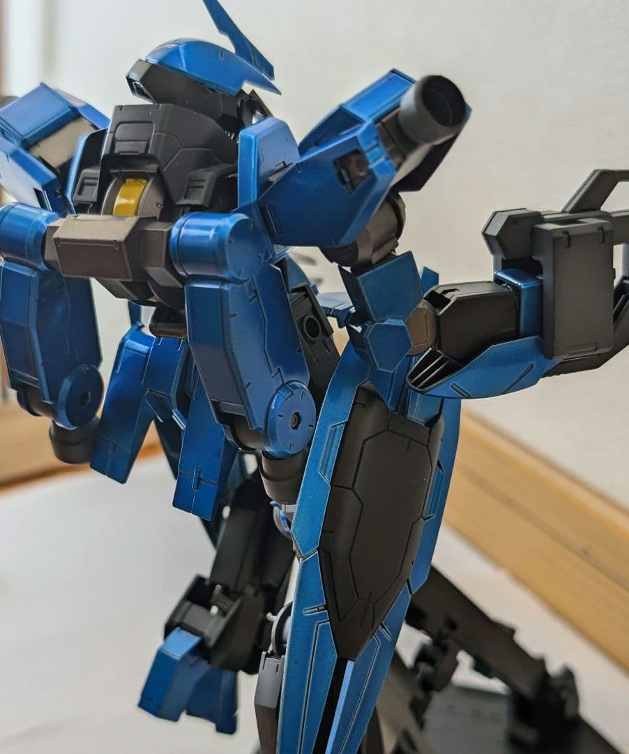 【塗装リペイント完成品】シュヴァルべグレイズ マクギリス機 1/100 台座付き