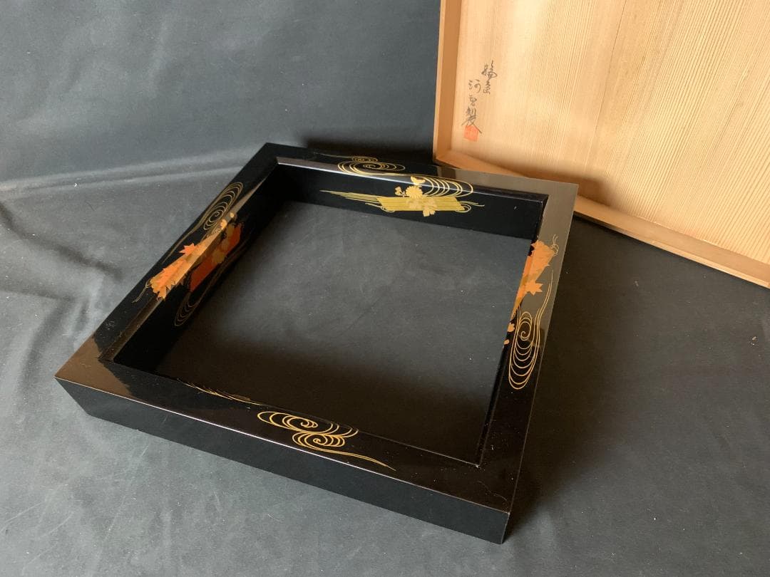 輪島塗 河智製 花筏蒔絵 木製 黒真塗 炉縁 共箱 茶道具 785