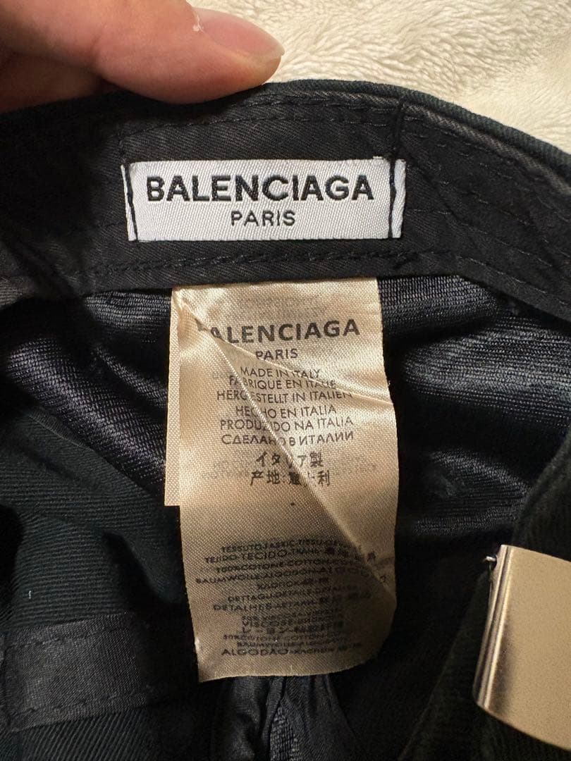 BALENCIAGA バレンシアガ 刺繍入りブラックキャップ