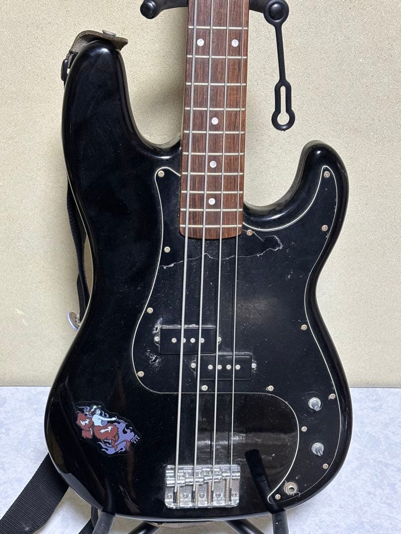 Squierプレシジョンベース