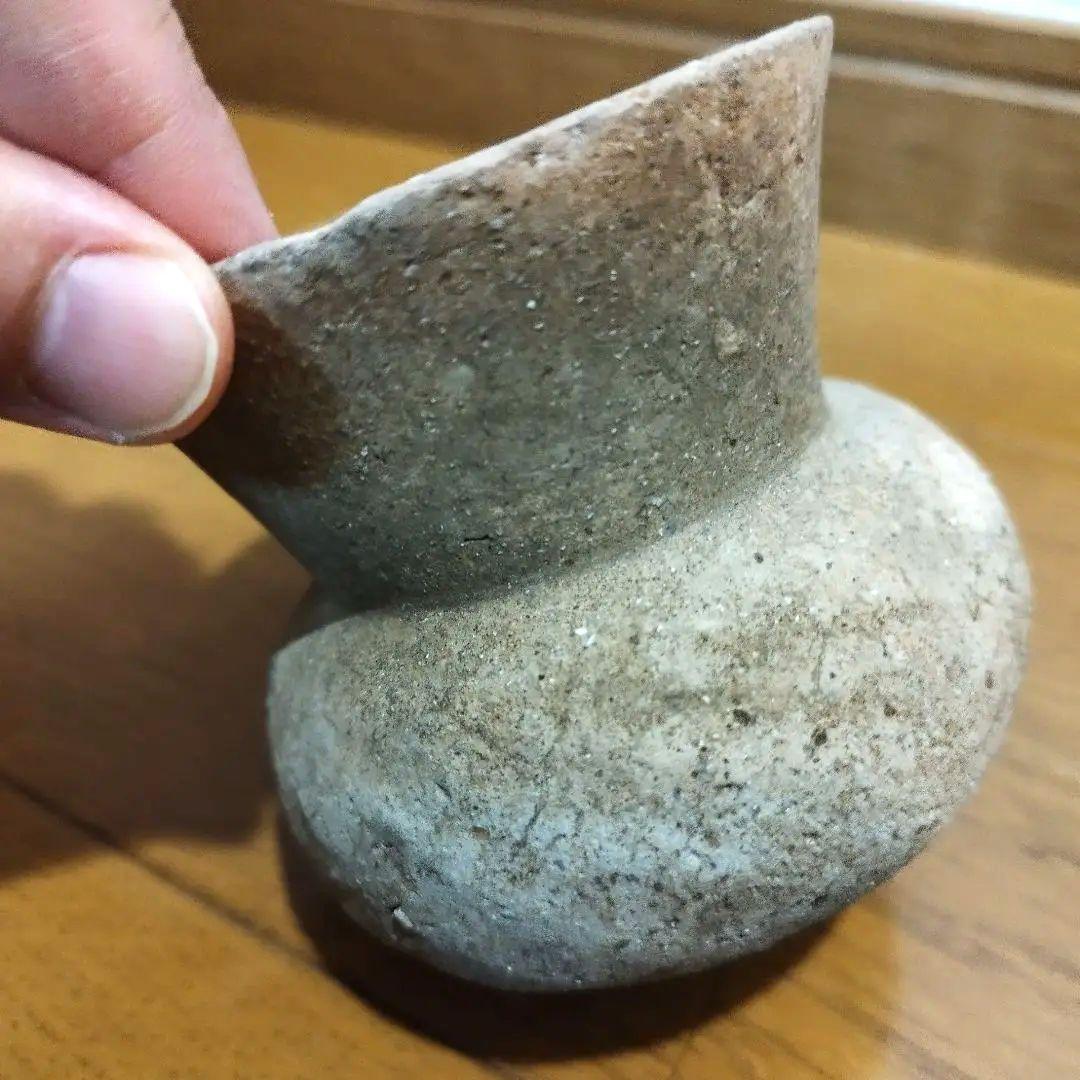 m*a様 発掘品　弥生土器の小壺　シャープな形　珍しい状態良好！