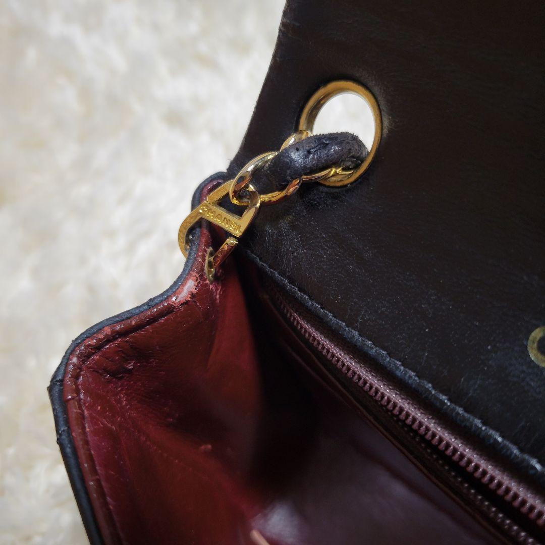 CHANEL ミニマトラッセ　ブラック レザーショルダーバッグ